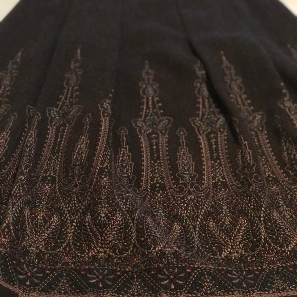 Ann Taylor Embroidered ALine Skirt - Picture 6 of 6